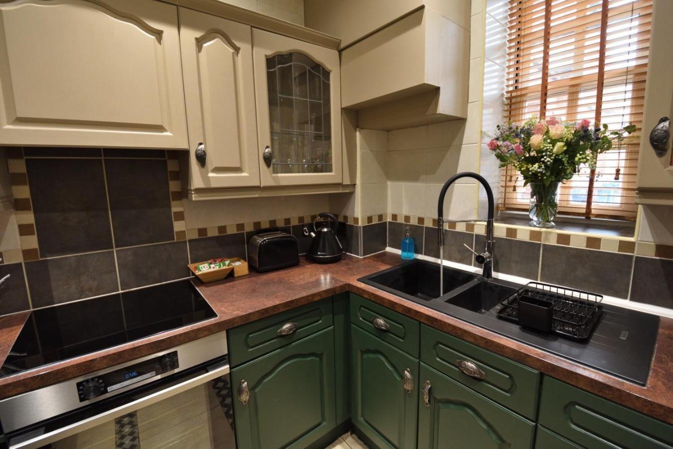 Samuels' A Duplex Apartment By Spires Accommodation In Lichfield City Centre Eksteriør bilde